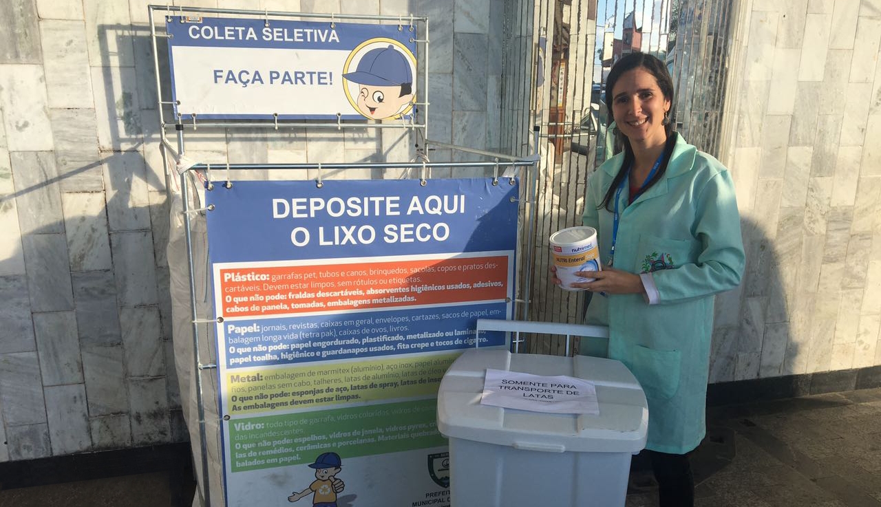 FCES_EntregaLatasReciclagem_280717